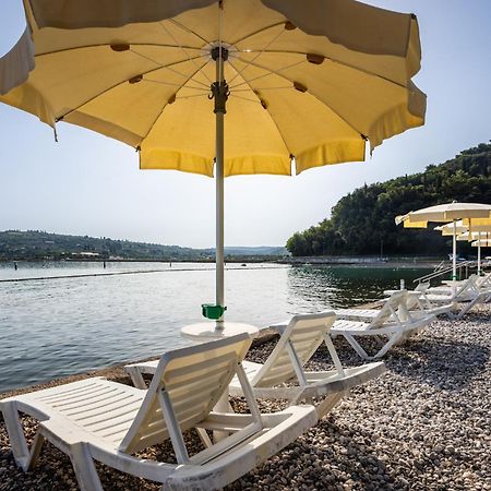 Sea View Apartment Renzzo ストゥルニャン エクステリア 写真